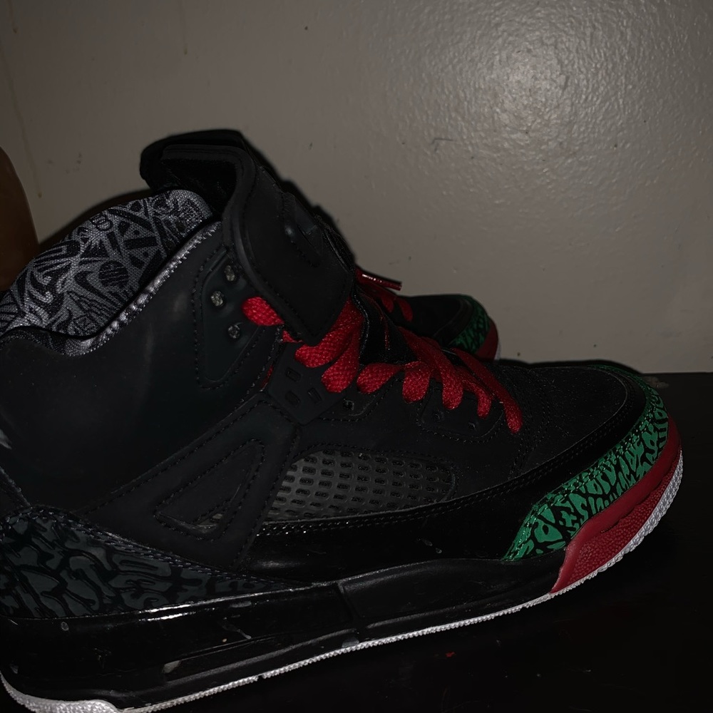 Jordan Spizkike’s - Picture 3 of 3